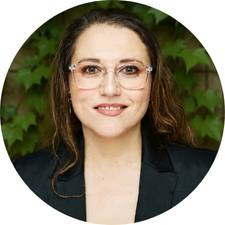 Dr. Andrada Mihaila Dr. Andrada Mihaila